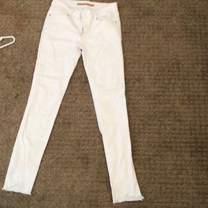White strait leg jean’s